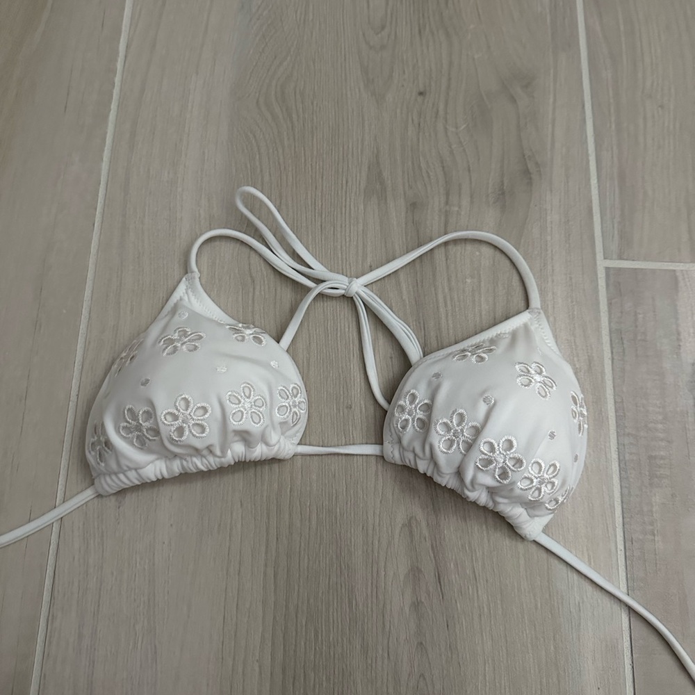 Victoria Secret White Flower Eyelet Bikini Top